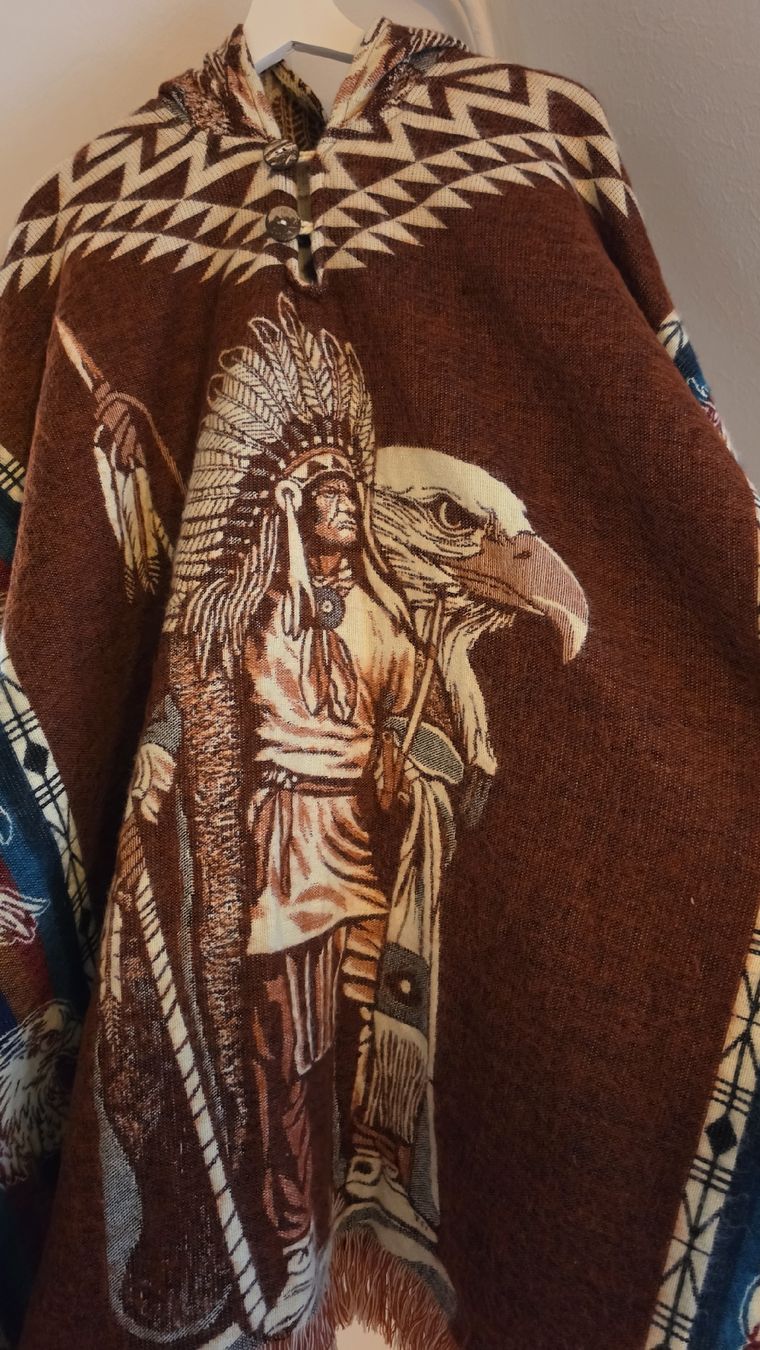 Sonstige Kleidung & Accessoires: Poncho Indianer  – Neu (gemäss Beschreibung) aus Hausen am Albis von M.Kurz