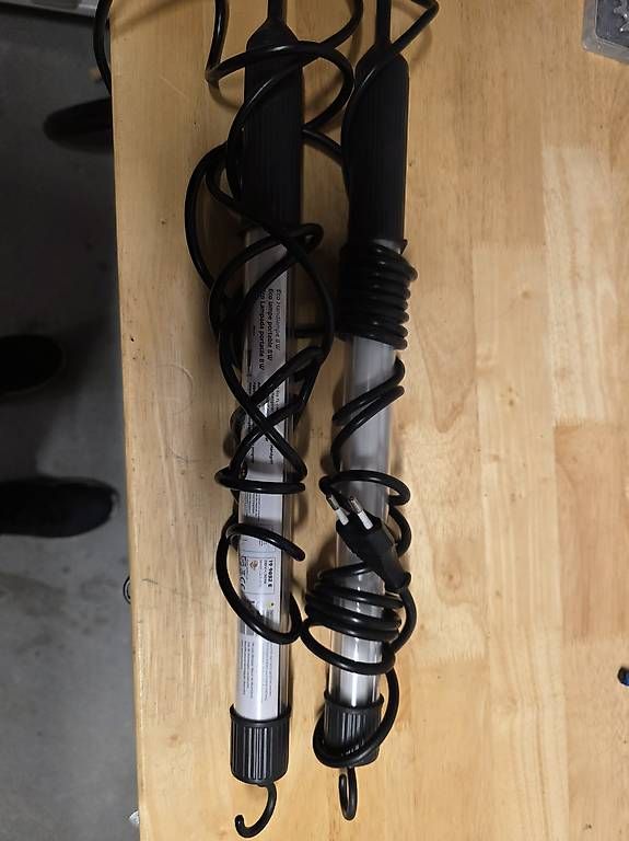 Lampade: 2 gratis neon leuchten – Usato da Gams venduto da usswiss 1