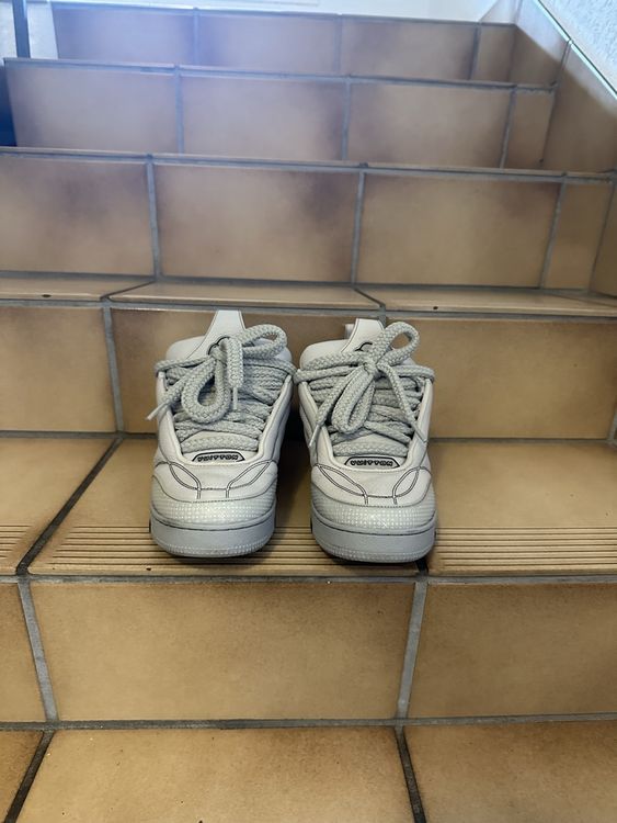 Louis Vuitton Scarpe da uomo: Louis Vuitton Skate Sneakers – Nuovo (secondo la descrizione) da Freienbach venduto da casciatoalessandro 1
