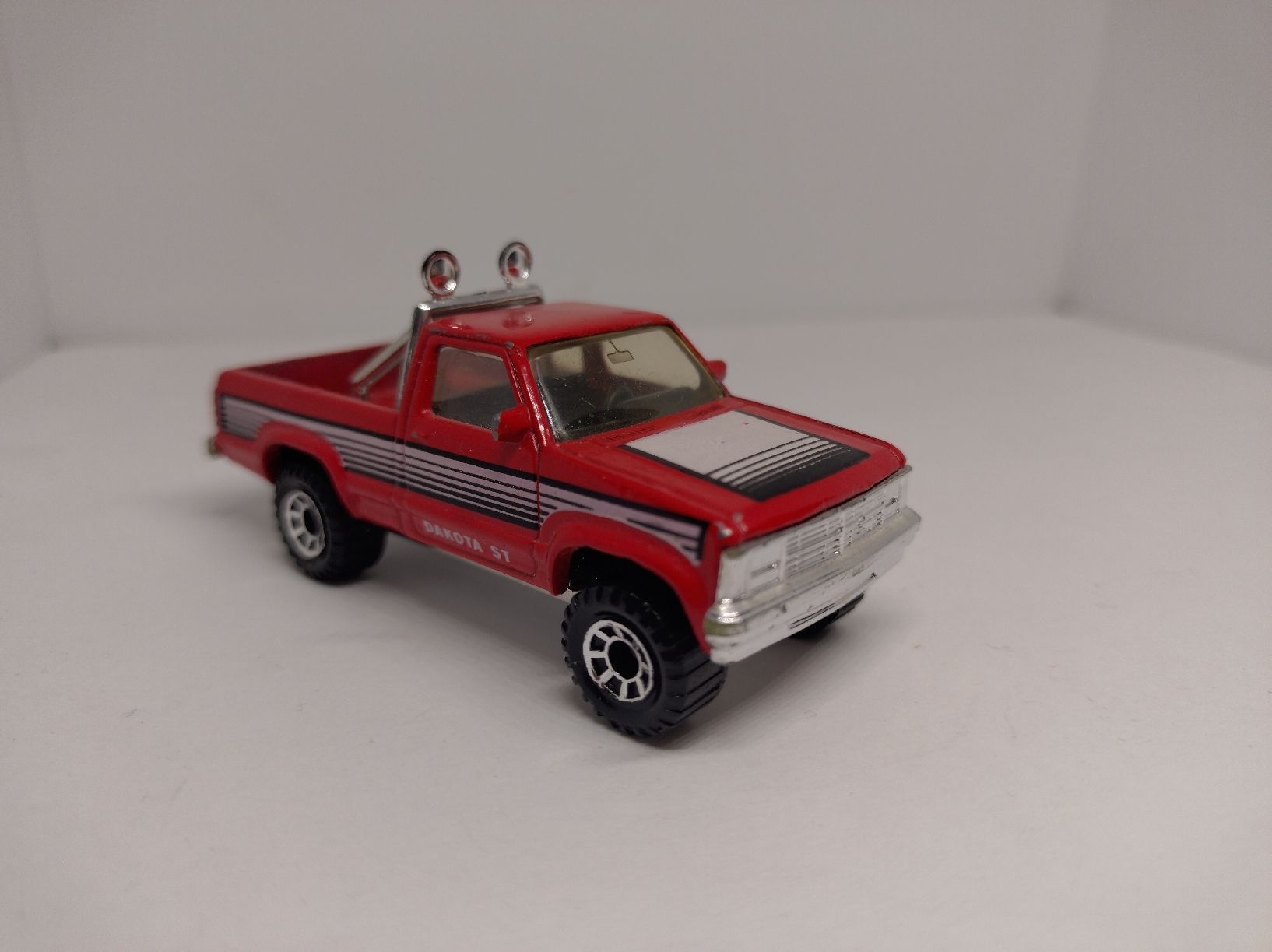 Matchbox Voitures modèles: Matchbox, Dodge Dakota – D'occasion à La Chaux-de-Fonds par Pierrot8404 1