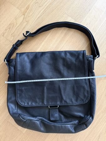 Umhängetasche Jost Leder schwarz gebraucht