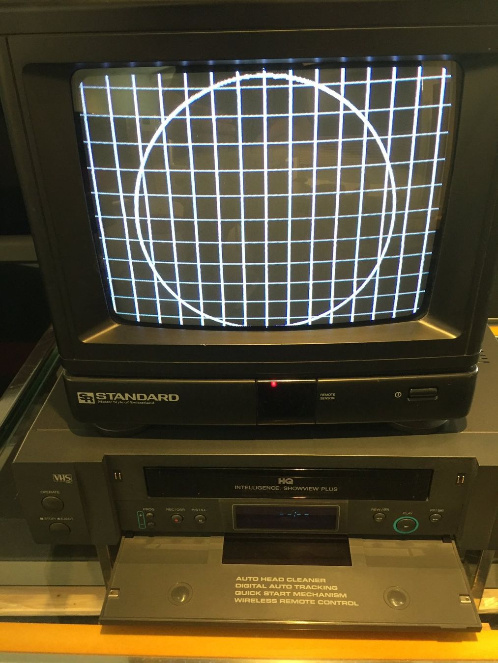 Monitore: Monitor 14"  mit Videoplayer – Gebraucht aus Würenlingen von Schneiderhifi 2