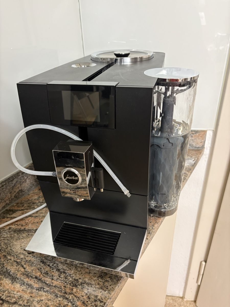 Jura Machines à café & Machines à expresso: Jura ENA8 Kaffeemaschine – D'occasion à Hombrechtikon par ClaudiaDiamond