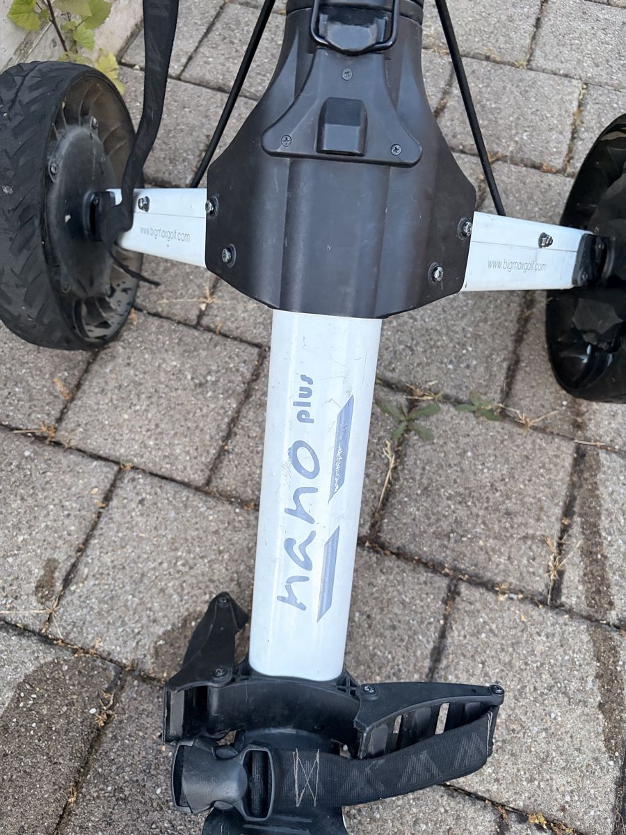 Big Max Trolley: NANO PLUS Golf E Trolley Electric With Battery – Usato da Schaffhausen venduto da GreenApple212 2