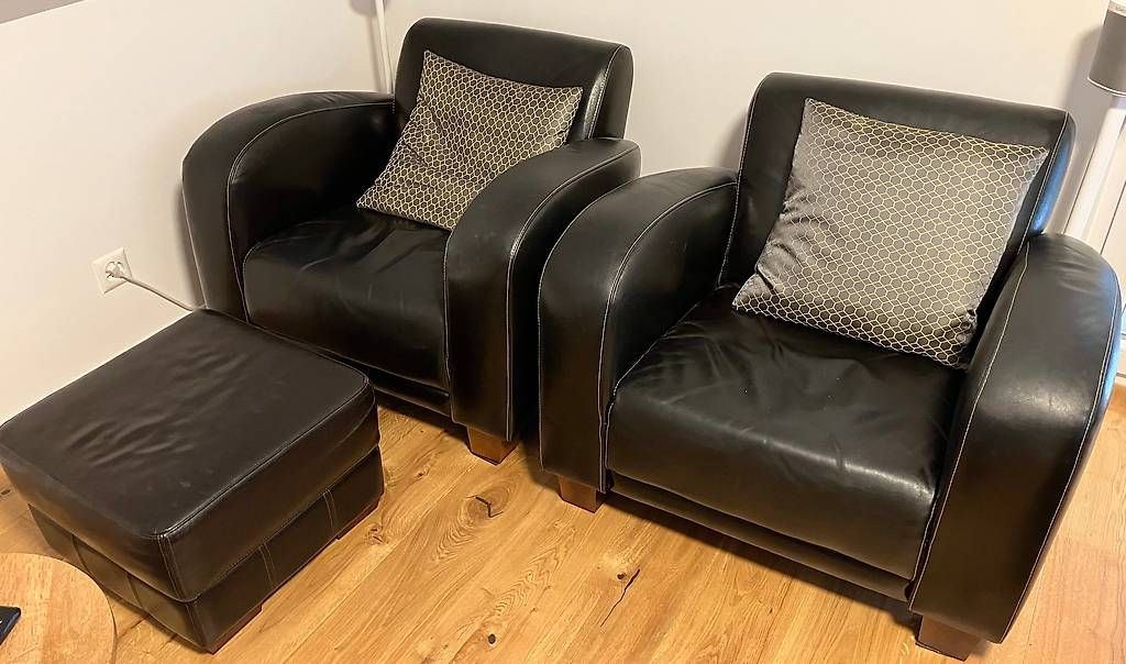 Poltrone: 2 Ledersessel mit Hocker – Usato da Bettwiesen venduto da LiquidDreams