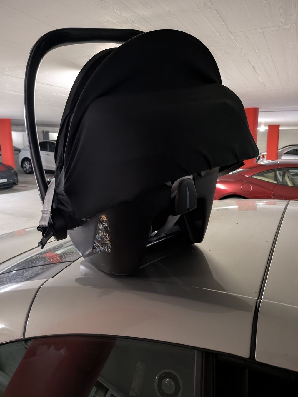 Maxi-Cosi Seggiolini per auto: Maxi Cosi Cabrio Fix I Size + Base – Usato da Schlieren venduto da ric_pxm8 1