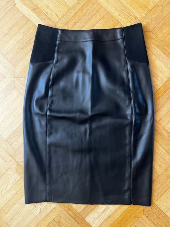 Lederrock Vero Moda schwarz (XXS fällt aber wie S aus)