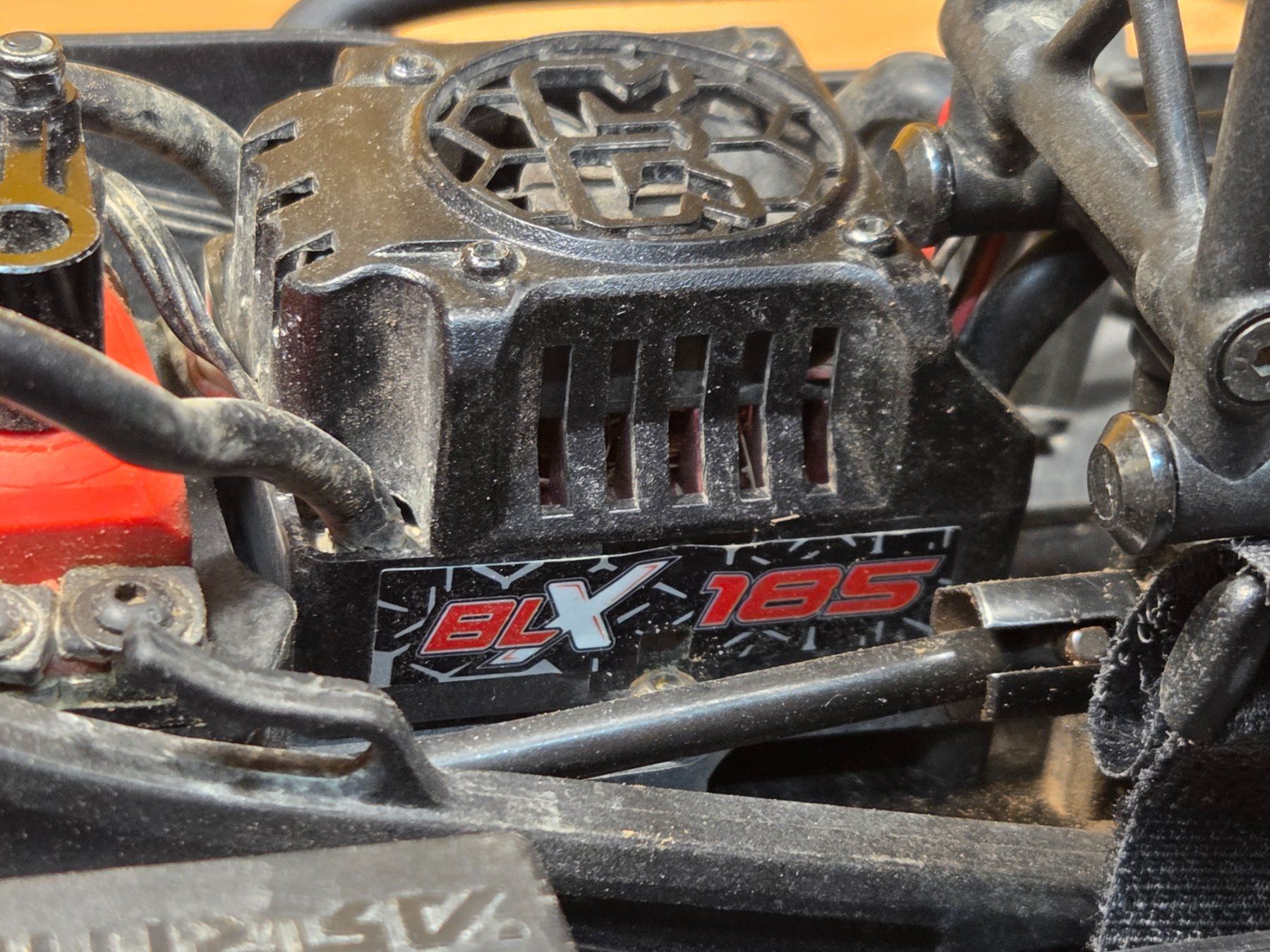 Arrma Modellismo RC: Arrma Senton 6S V2 BLX mit Zubehör – Usato da Grafstal venduto da Aurillion1979 1