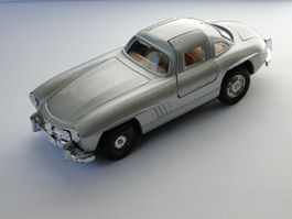 Mercedes-Benz 300 SL Flügeltüren 1955 - Bauer 1/40 mit OVP