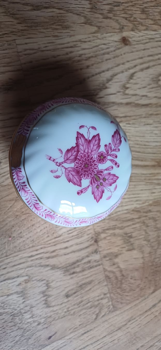 Herend Zuccheriere: Schöne Herend Deckel Dose – Usato da Flawil venduto da Naphtali 1