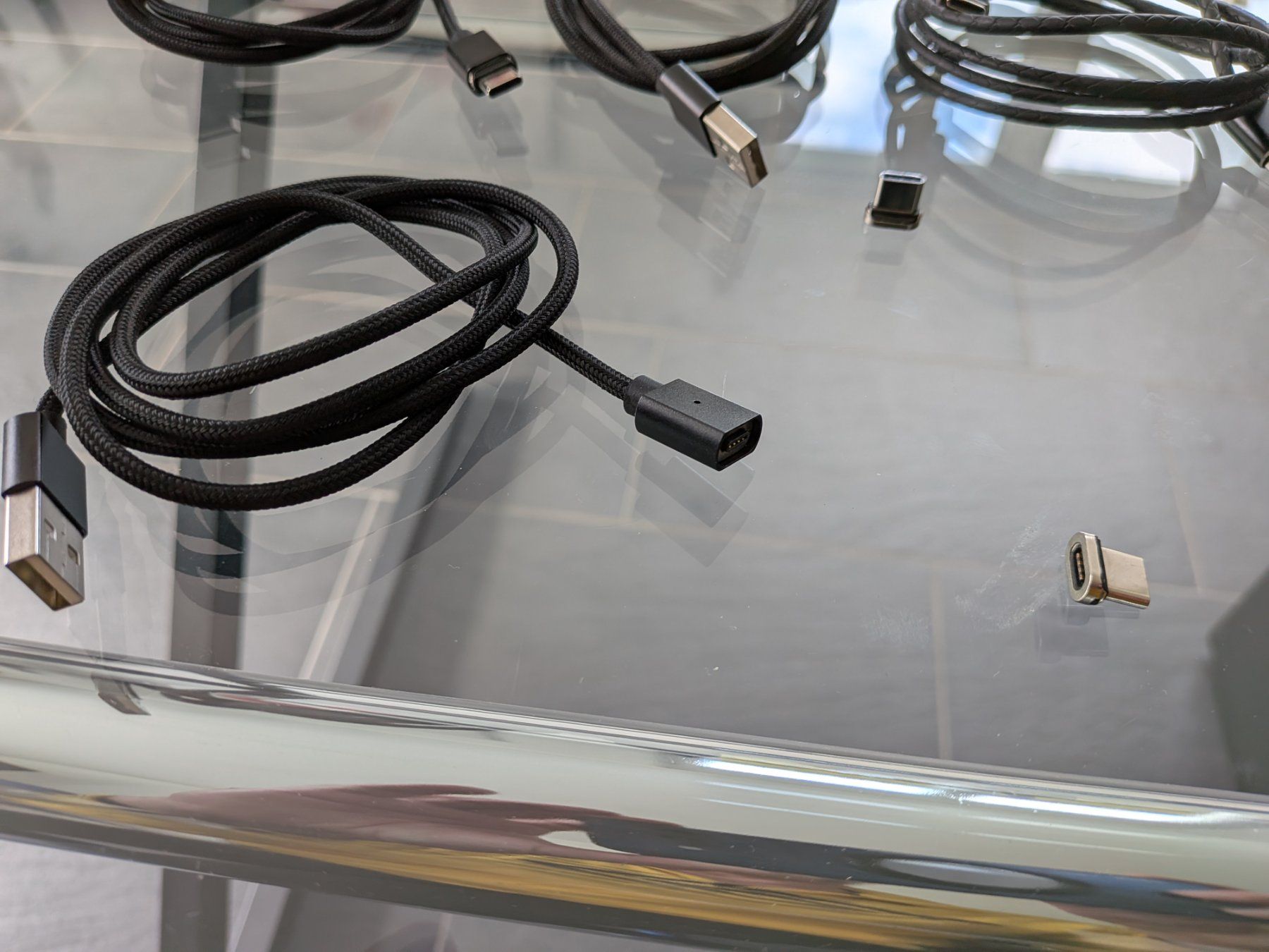 Cavi: Kit de 6 câbles magnétique USB vers USB-C (7 connecteurs) – Usato da Avry-devant-Pont venduto da OBoss 1