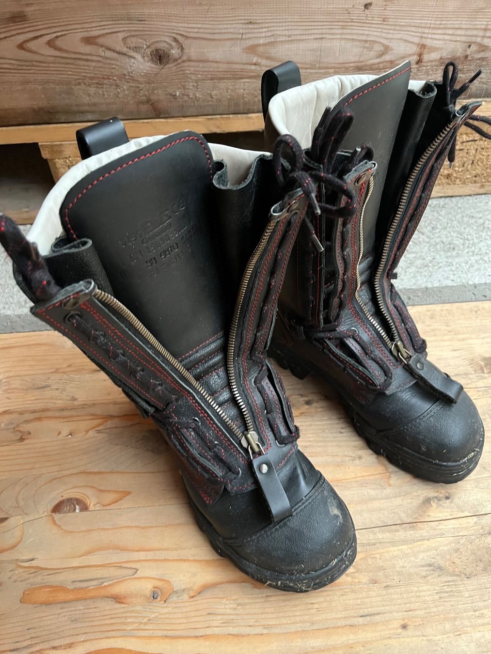 Scarpe da uomo: Feuerwehr Stiefel – Usato da Stein AG venduto da Steve84