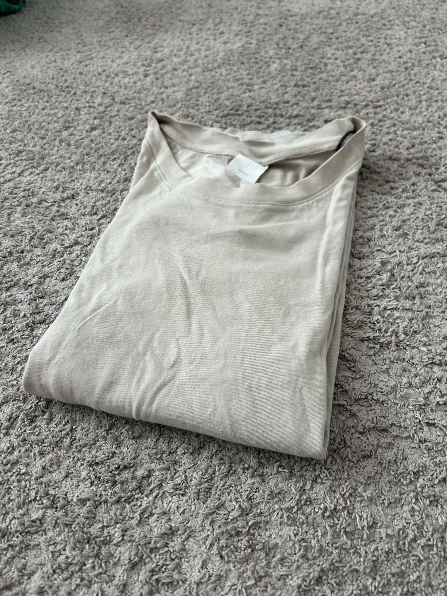 H&M T-Shirts: H&M Shirt | Gr L – Neu (gemäss Beschreibung) aus Kloten von lga_zy7n 1