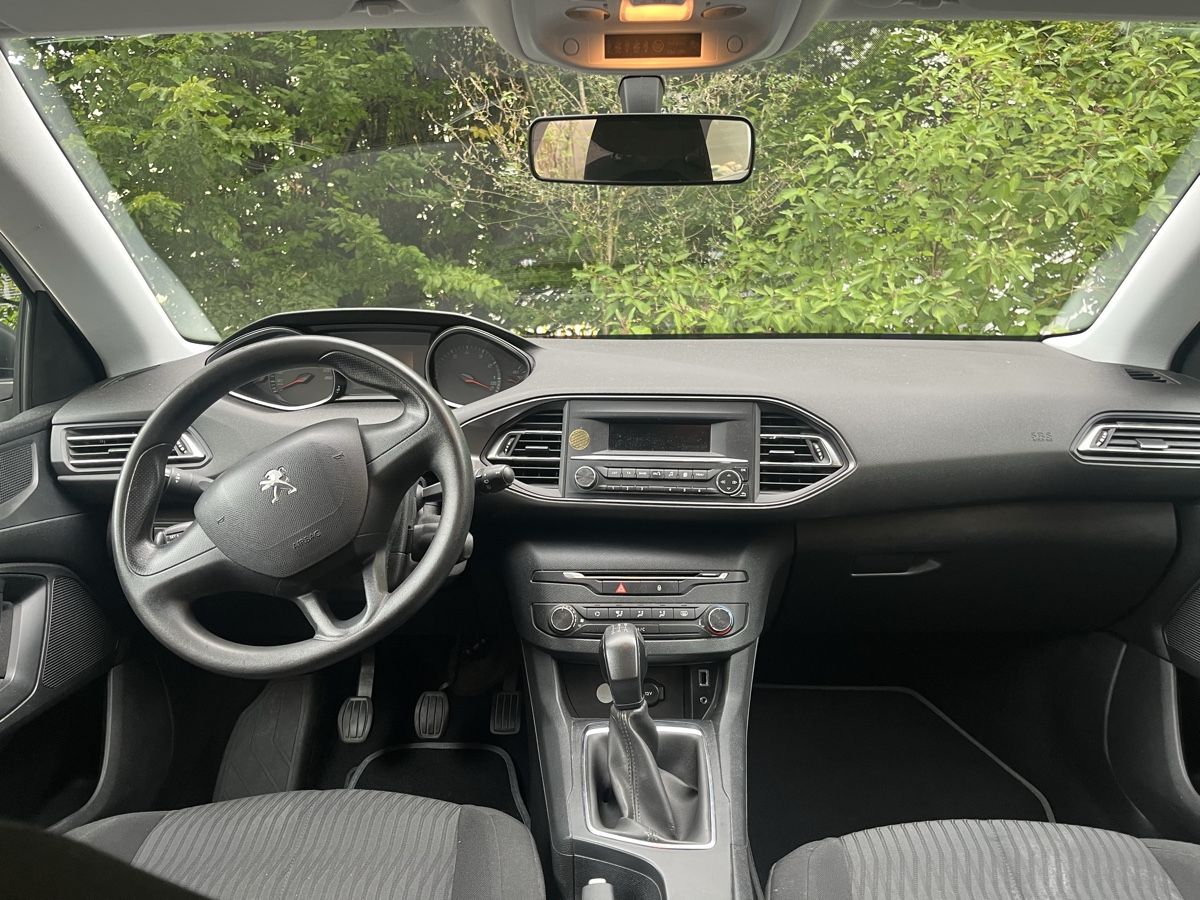 Peugeot Autos: Peugeot 308 Weiss – D'occasion à Steinmaur par joe_xt5m 4