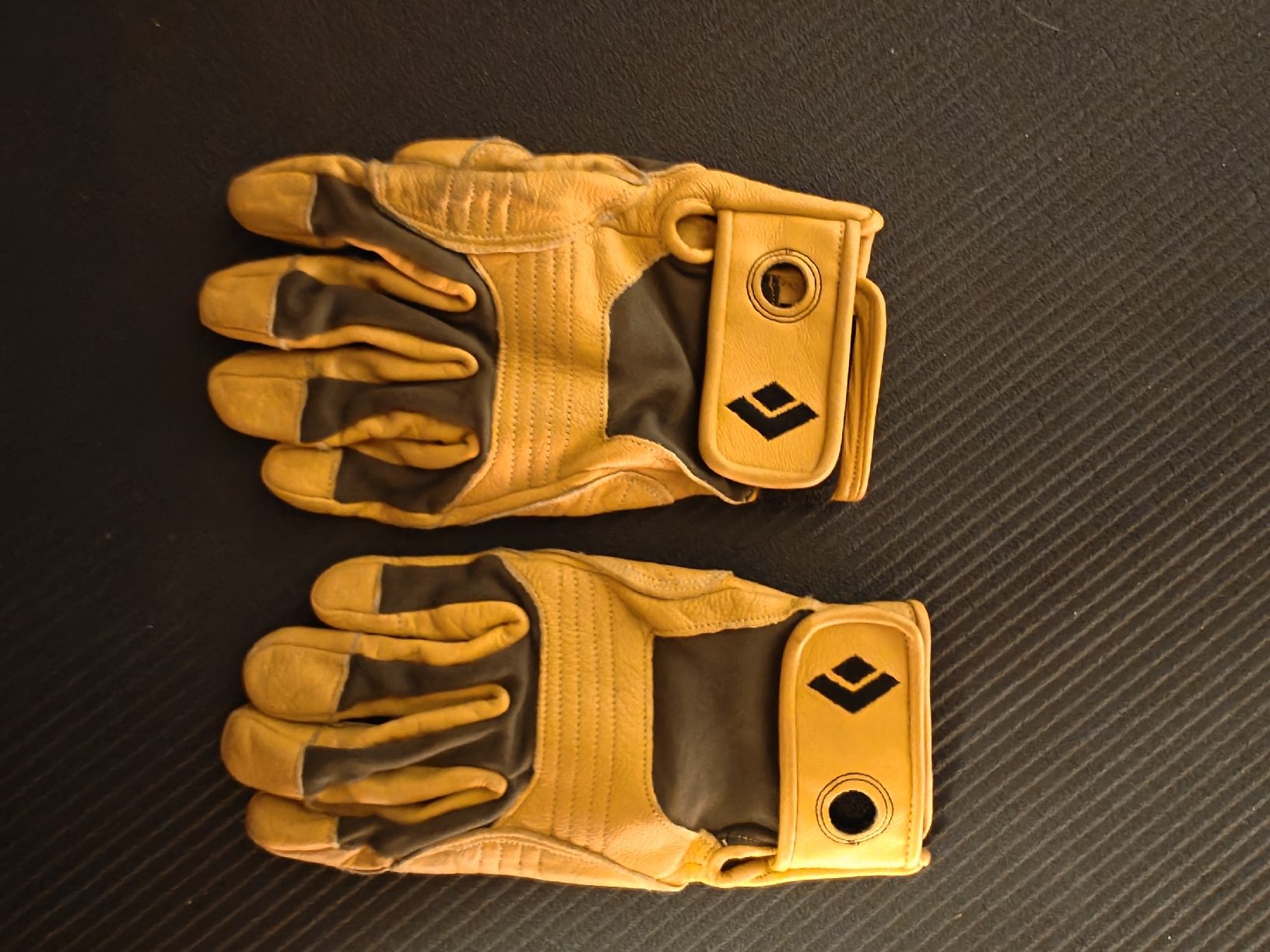 Black Diamond Altri accessori da uomo: Black Diamond Leder-Handschuhe Gr. M  – Usato da Wila venduto da ram_lgt2 2