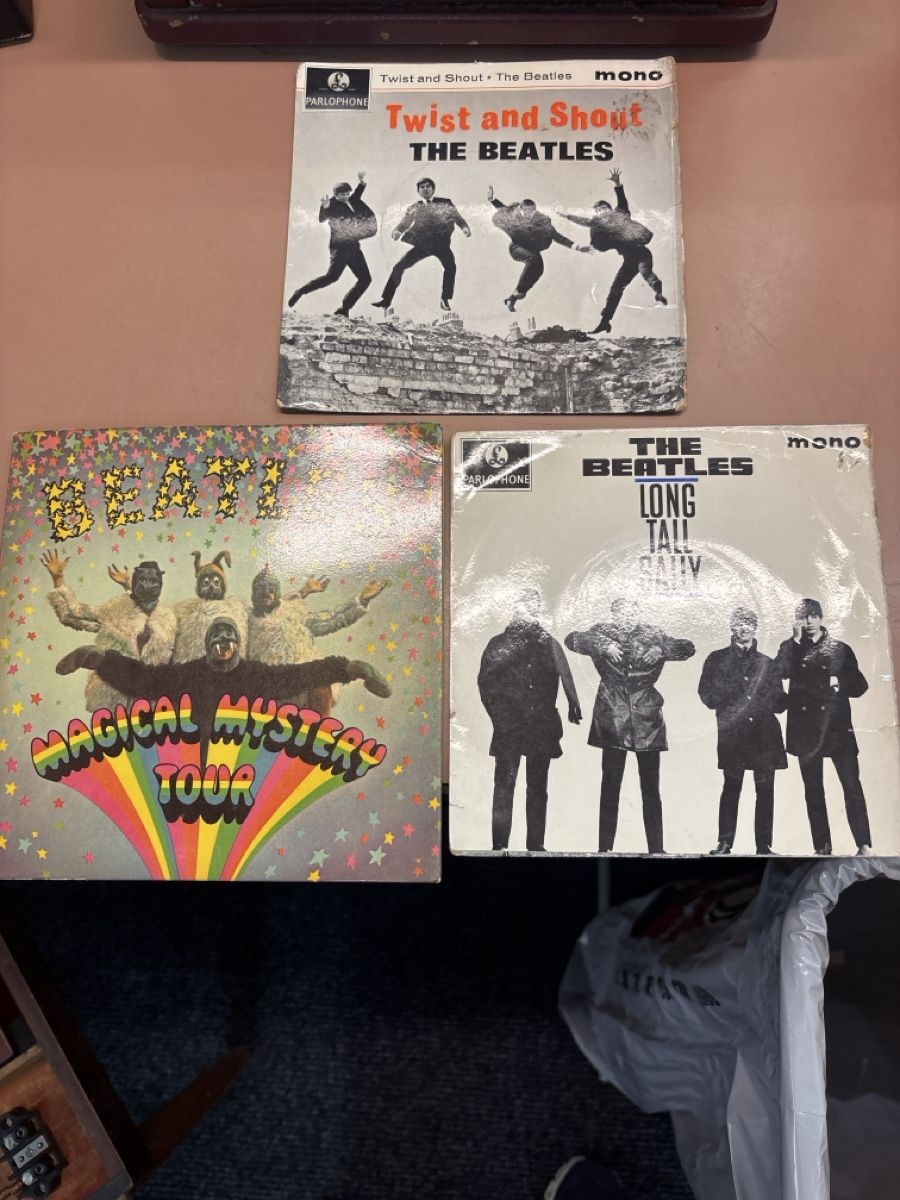 Schallplatten: 3 Beatles Platten – Gebraucht aus Chur von Diversico2010