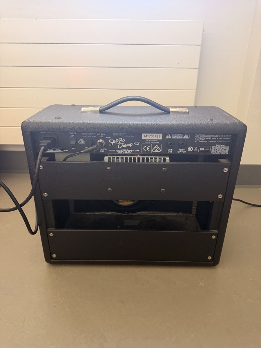 Fender Amplificatori: Fender SuperChamp x2 Amplifier Guitar (+Cables) – Usato da Winterthur venduto da luc_y6jl 4