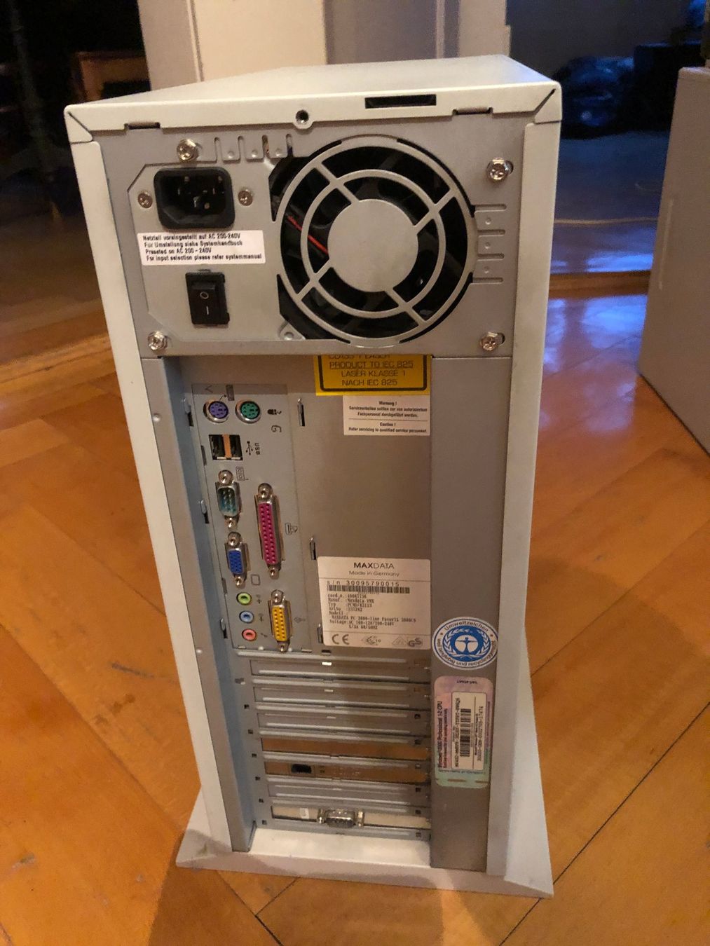 PC: PC Linux, Pentium 3, Raid Controller, 264 RAM, 2x460GB HD – Usato da Zürich venduto da nade04 1
