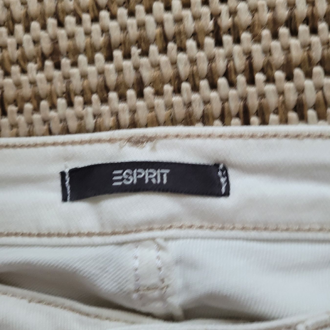 Esprit Jeans: ESPRIT Jeans blancs Taille 38/40 – Nuovo (secondo la descrizione) da Genève venduto da Tanaa_12 3