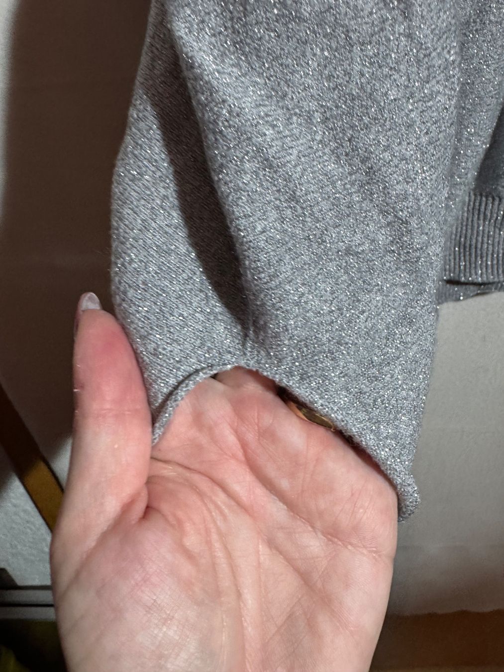 Maglioni & Felpe: Grauer Pullover mit Silberfäden ca Gr. XXL – Usato da Grosswangen venduto da SALE_SALE_SALE 9