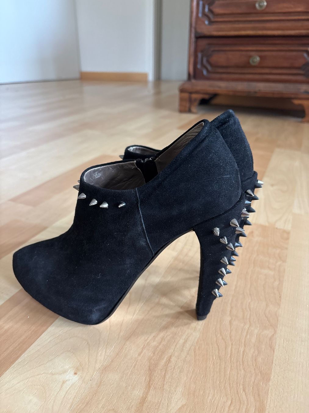 Scarpe da donna: Spikey High-heels – Usato da Huttwil venduto da fer_zgx2