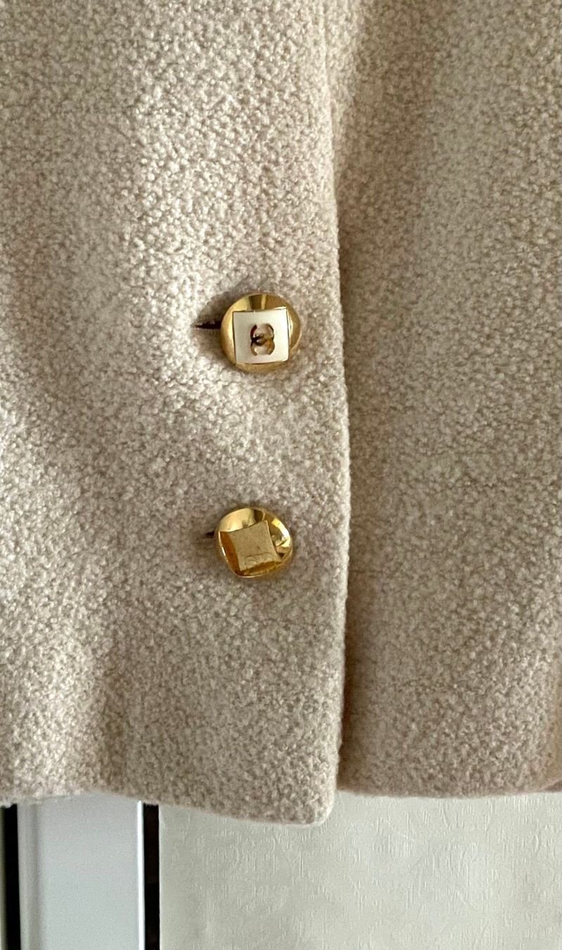 Chanel Jacken: Chanel Jacke Blazer – Gebraucht aus Etoy von Airesun 4
