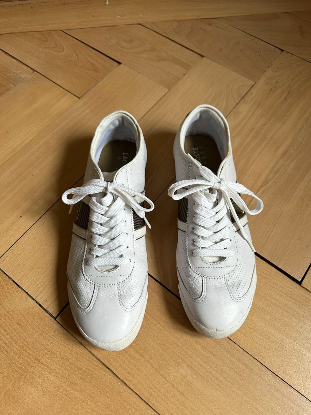 Lacoste Herrenschuhe: LACOSTE - Sneaker weiss 43 – Gebraucht aus Zürich von Diazaio 1