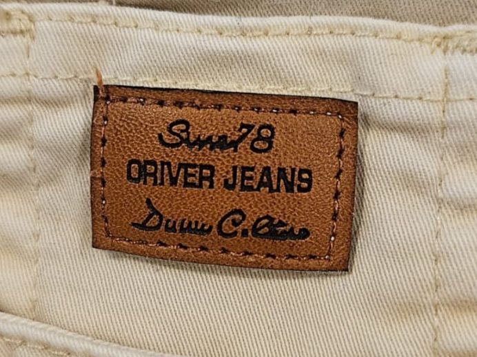 Pantaloni: Pantalon Capri 3/4 – Nuovo (secondo la descrizione) da Aubonne venduto da Bluebird2 1