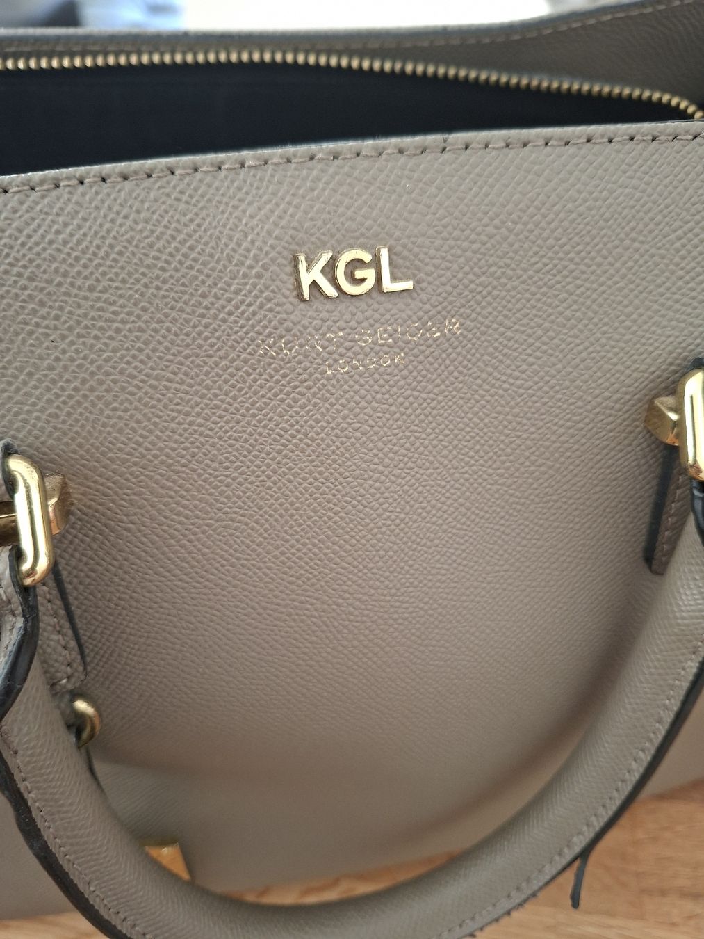 Kurt Geiger Borse da donna: Kurt Geiger Handtasche grau/sand – Usato da Zürich venduto da Exemplare 1