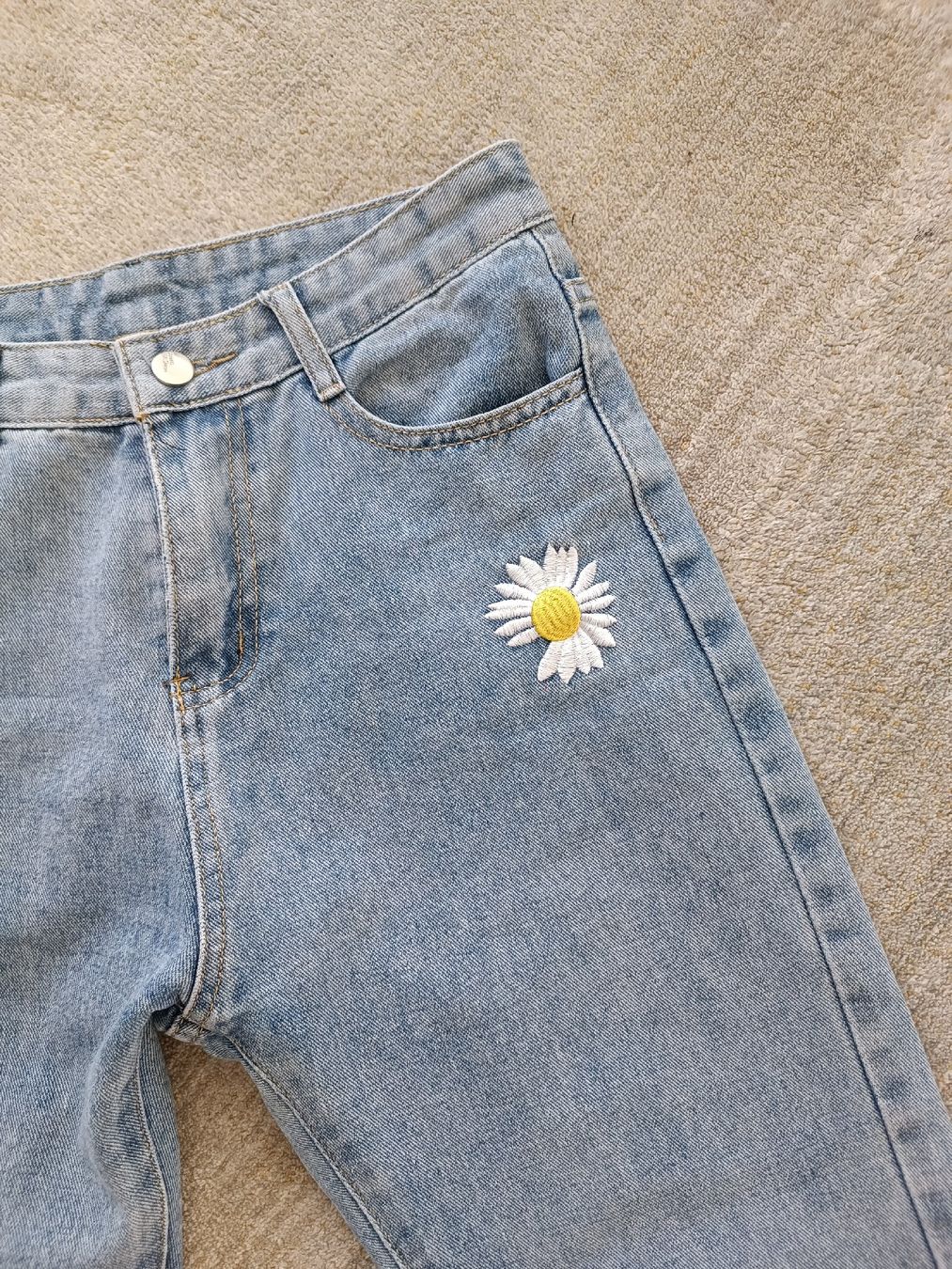 Jeans: JEAN IMPRIMÉ 34 – Usato da Sierre venduto da shirley04 1