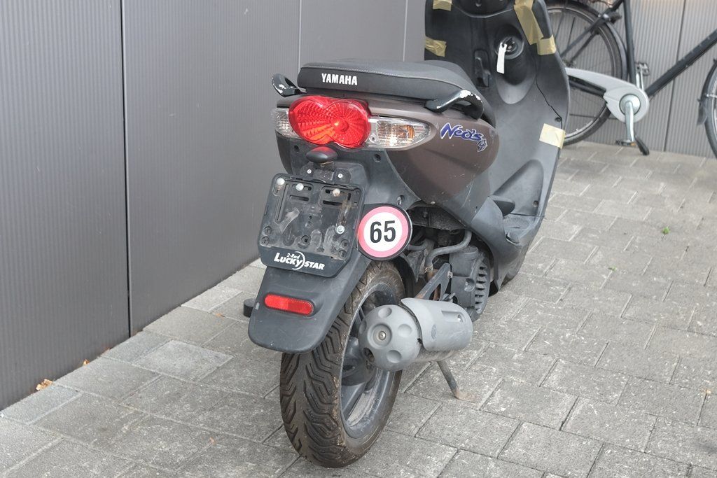 Yamaha Scooter: Yamaha Neos 50 4 Takt – Usato da Sargans venduto da pirelli146 1