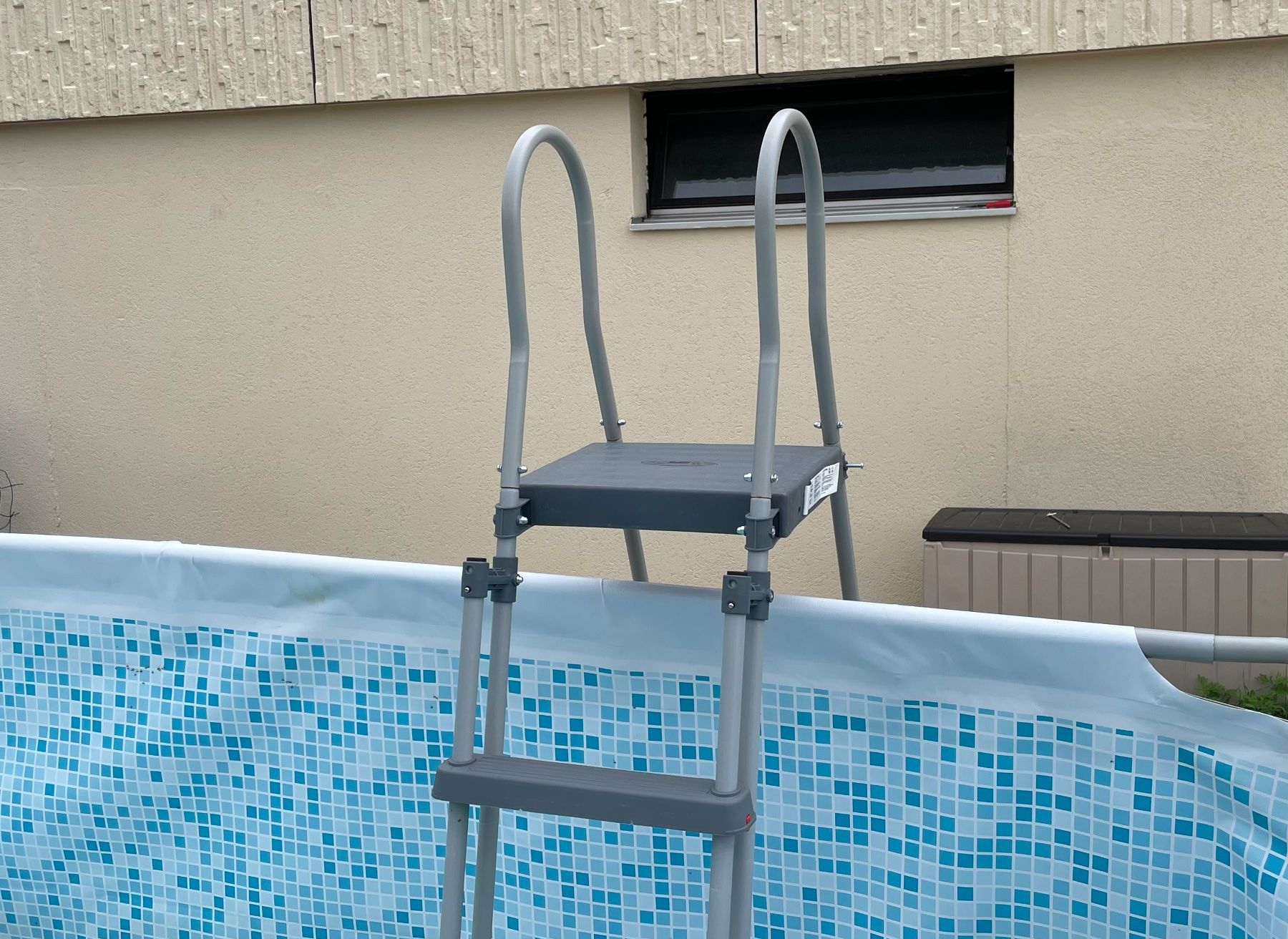 Piscines: Aufstellpool mit Pumpe und Leiter – D'occasion à Biel-Benken BL par Ddrummer 3