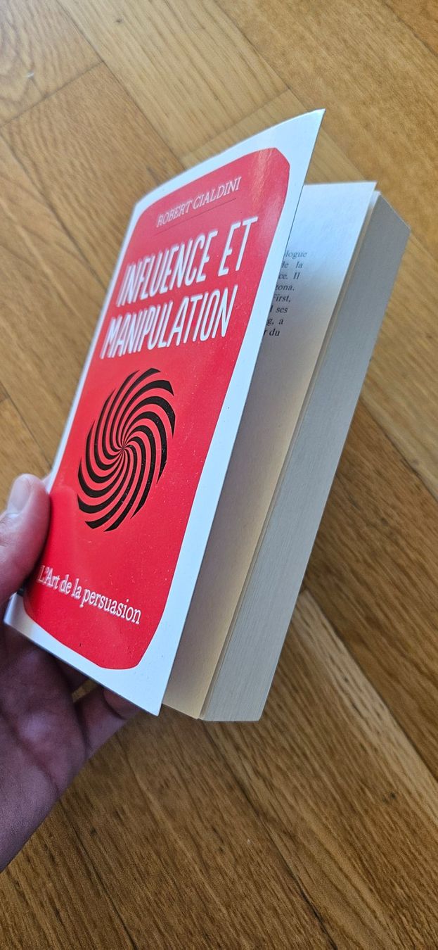 Libri: Livre Influence et Manipulation Robert Cialdini – Usato da Biel/Bienne venduto da baplep 1