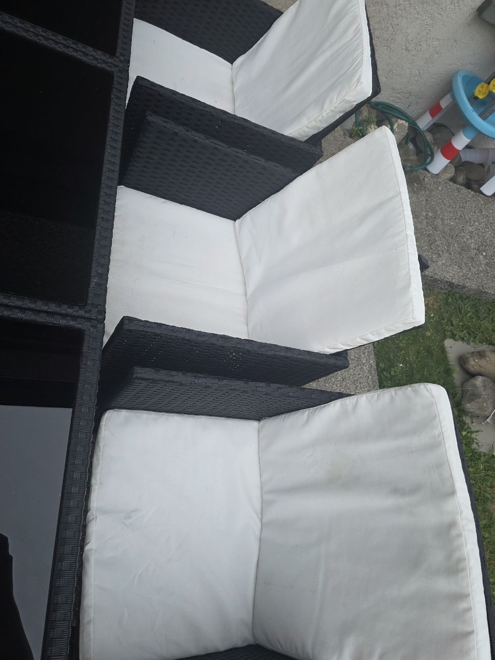 Set de table et chaises: Rattan Garten / Balkontisch mit Stühlen – D'occasion à Beinwil am See par Melly1989 7