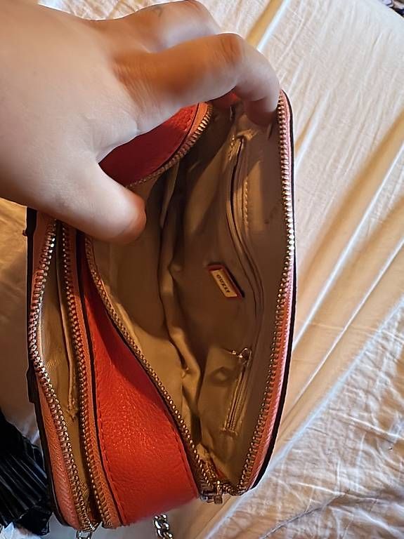 Borse da donna: Guess Handtasche – Usato da Hellikon venduto da ind_m7n8 4