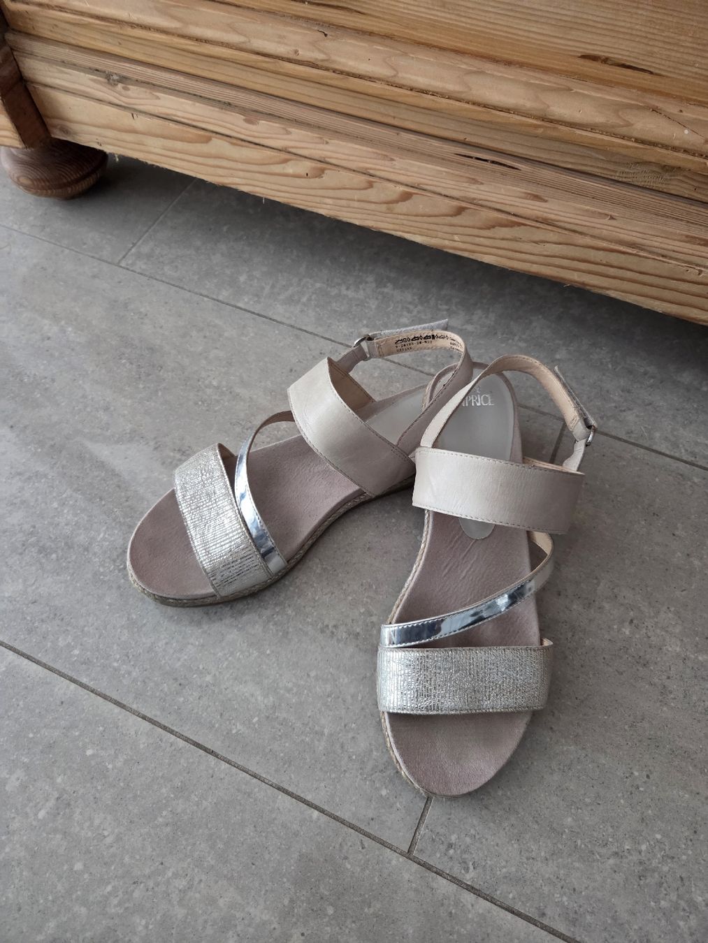 Damenschuhe: schöne Sandalen Caprice – Gebraucht aus Wiesendangen von Sinhuk 1