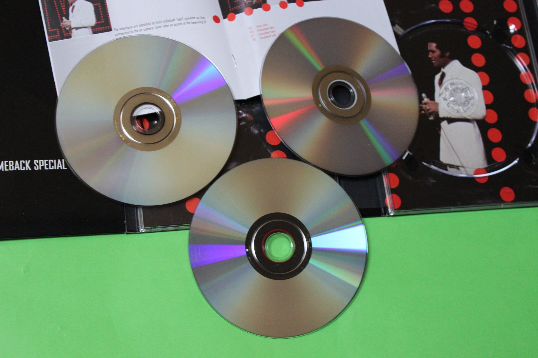 Tutti i DVDs: ELVIS PRESLEY -  '68 COMEBACK (SPECIAL DELUXE EDITION) 3DVD – Nuovo (secondo la descrizione) da Tübach venduto da JamesStone 4