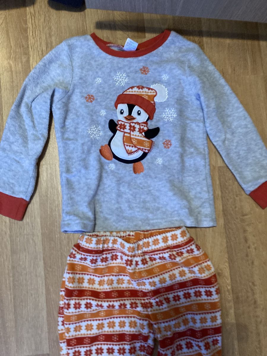 Pigiama & Simili: Kinder Fleece Pyjama Gr. 110/116 – Usato da Emmenbrücke venduto da JJ_89 1