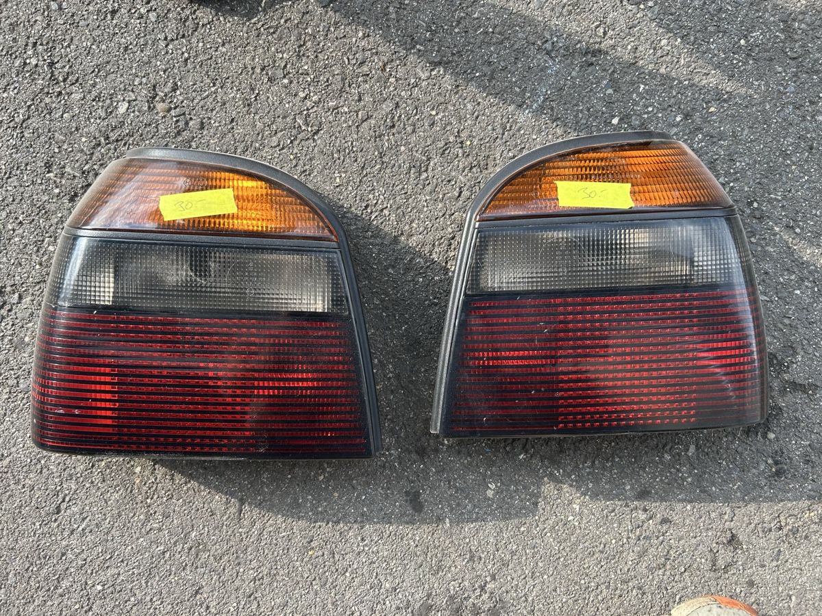 Volkswagen Tutti pezzi di ricambio auto: Feux VW golf 3 GTI/VR6 – Usato da Muraz (Collombey) venduto da Wolfdog1978