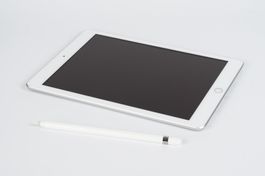 Apple iPad 6. Generation mit Apple Pencil