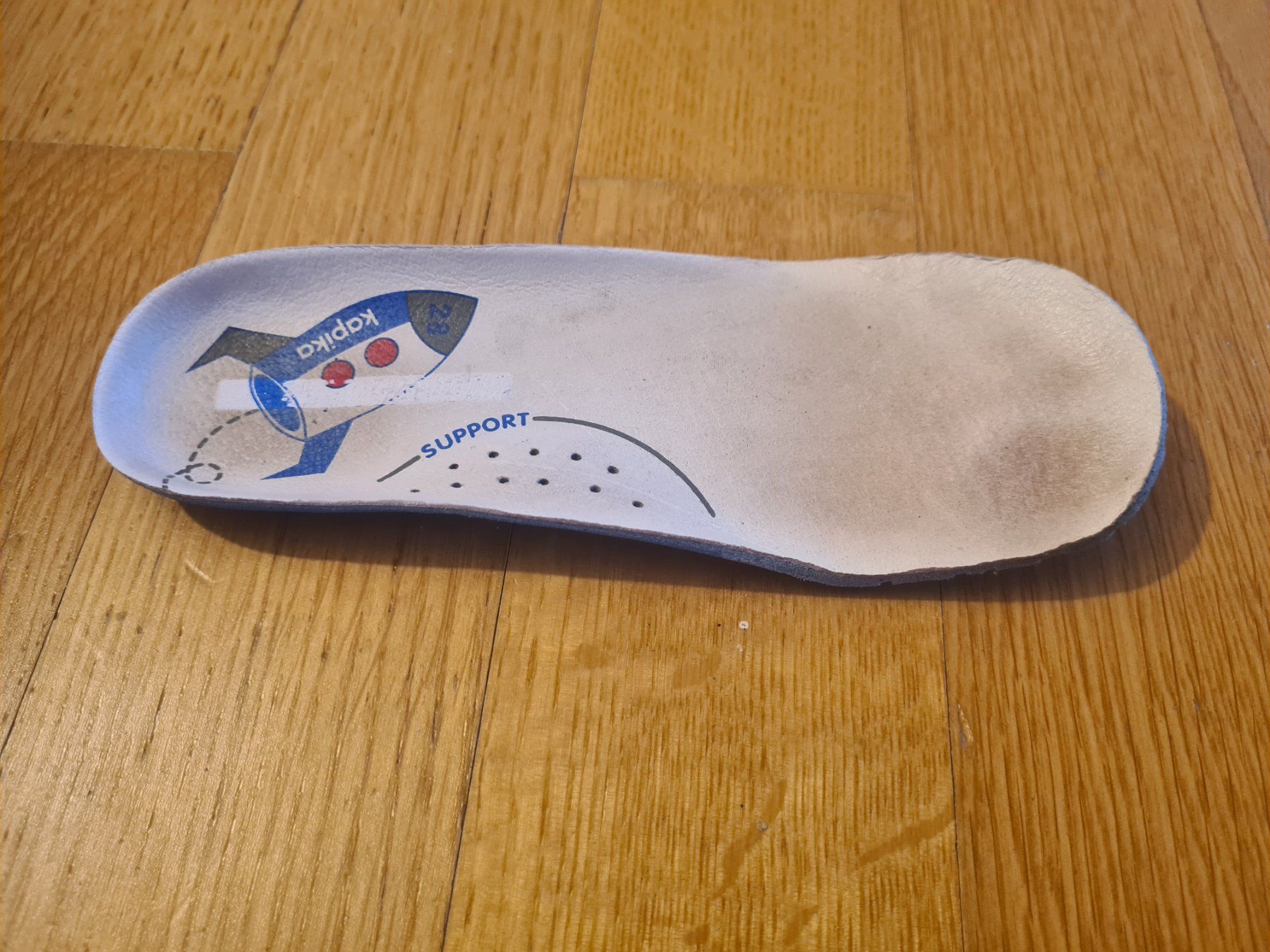 Scarpe per ragazzi: Hausschuhe Gr 28 – Usato da Zumikon venduto da daryona 3