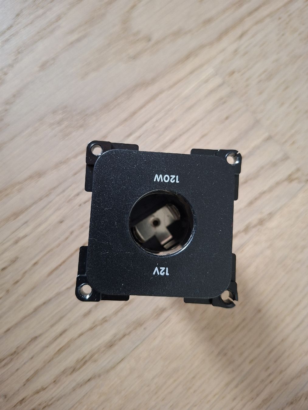 Stecker: INPROJAL System 10.000 Einbau-Steckdose 12V schwarz – Gebraucht aus Winterthur von CBerger01 1