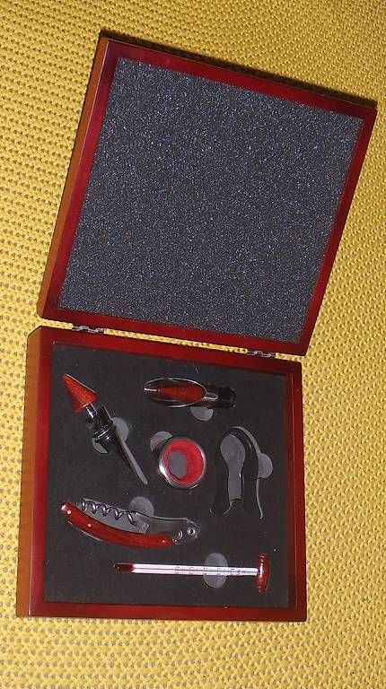 Apribottiglie & Tappi per chiusura: Weinöffner SET – Nuovo (secondo la descrizione) da Udligenswil venduto da Thisu77