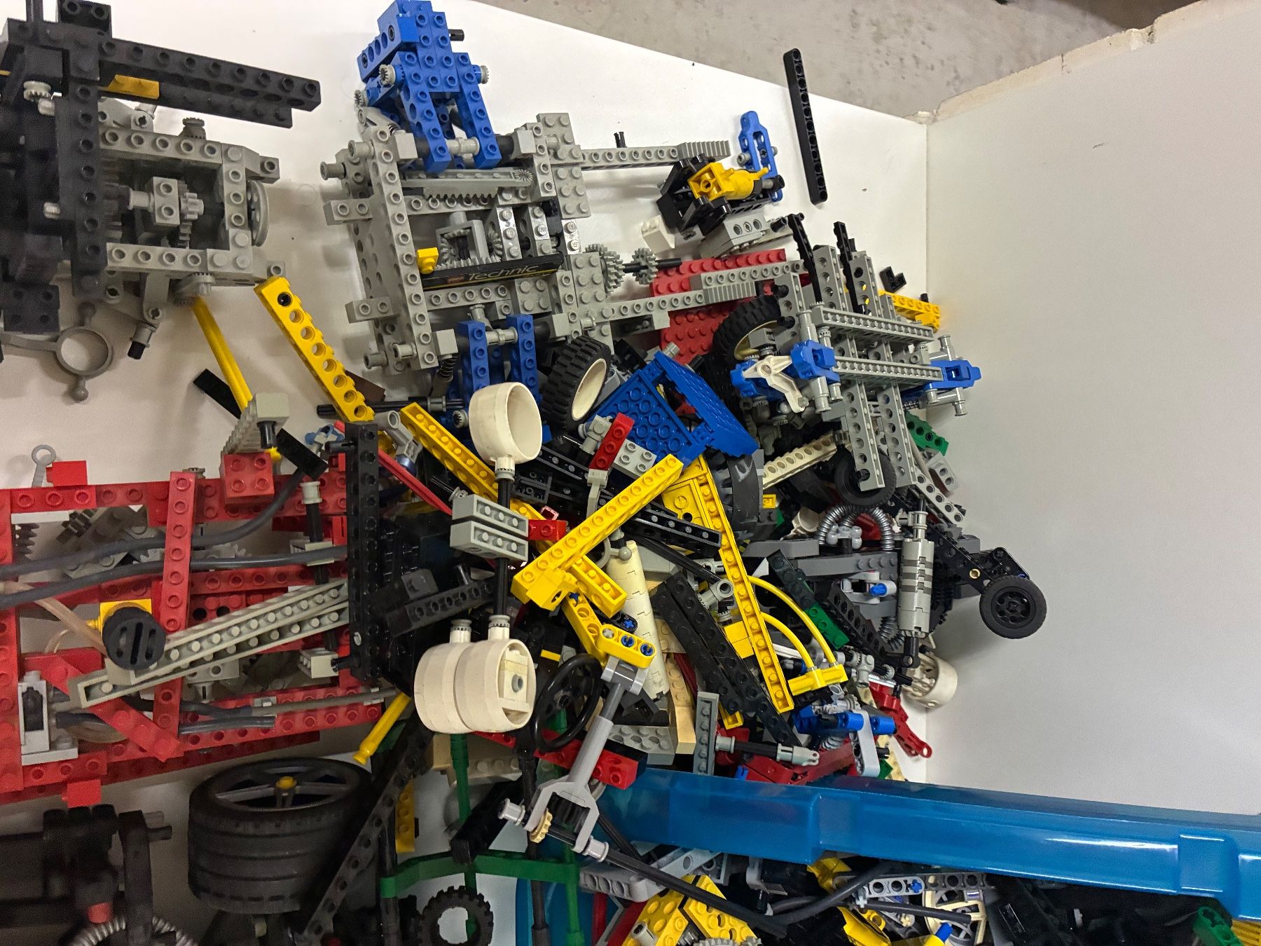 Lego Giocattoli: LEGO Technic 10Kg Restposten mit Anleitungen ab 1.- – Usato da Kerns venduto da chriglim 4