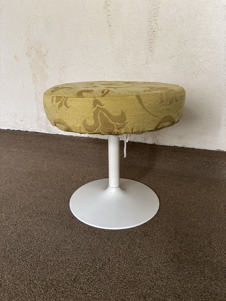 Sgabelli: Retro Sitzhocker mit Tulpenfuss – Usato da Münsingen venduto da Sinonn 1