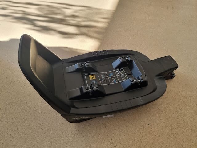 Maxi-Cosi Seggiolini per auto: Maxi Cosi Modell Tinca inkl. Isofix – Usato da Erschwil venduto da r.kuery1 3