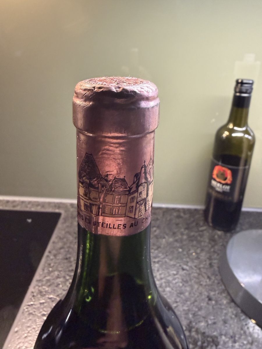 Haut-Brion Vino: Chateau Haut - Brion 1964 – Nuovo e nell'imballaggio originale da Uster venduto da Nataliie 1