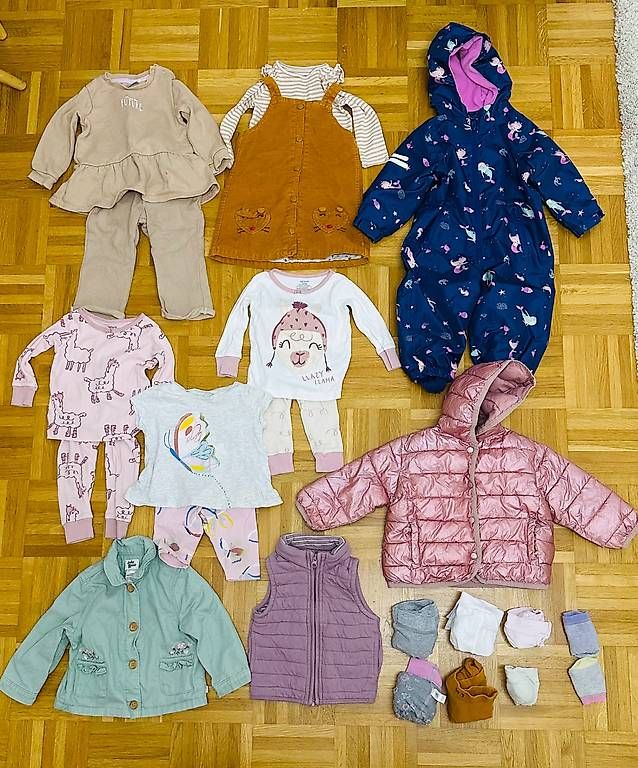 Lotti & Set di vestiti: Kleiderpaket Mädchen, Gr. 80 9-12 Monate – Usato da Zürich venduto da alex124