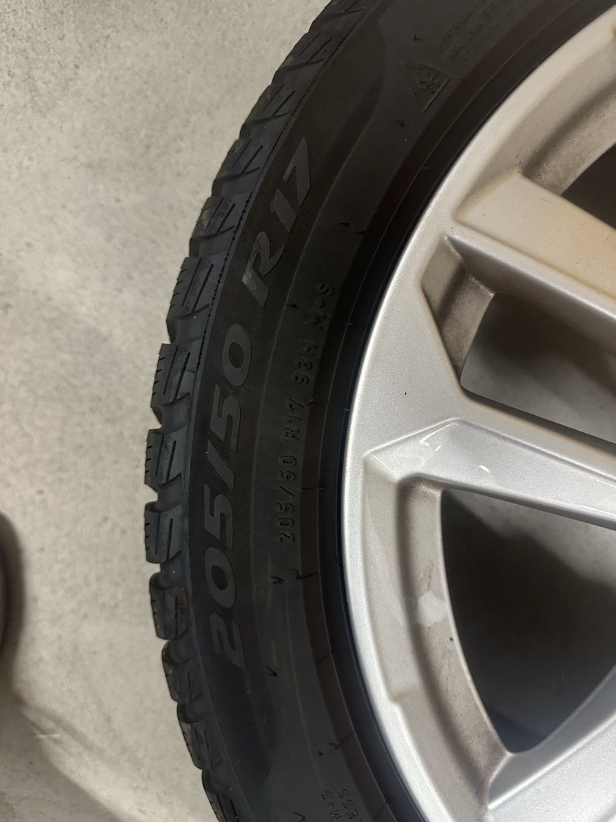Pneumatici & Ruote complete: AUDI Winterrad 17 Zoll  – Usato da Hochdorf venduto da Seetal1988 2