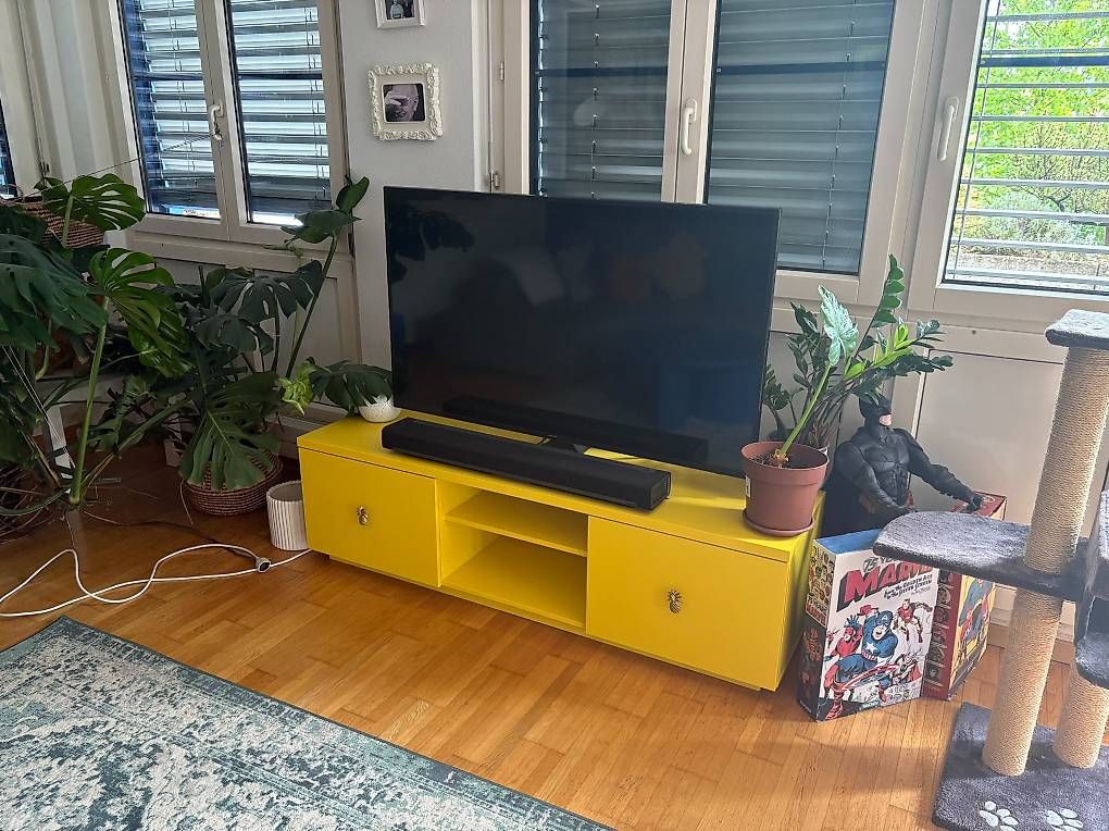 TV Möbel: IKEA BYÅS TV-Möbel – Gebraucht aus Zürich von alan.rodaro